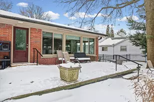 605 S James St, Champaign, IL 61821 - Photo 31