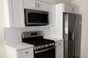 463 Kennedy Pl, Vernon Hills, IL 60061 - Photo 3