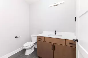 5303 Finlen Ln, Bloomington, IL 61705 - Photo 29