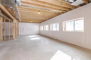 5303 Finlen Ln, Bloomington, IL 61705 - Photo 47