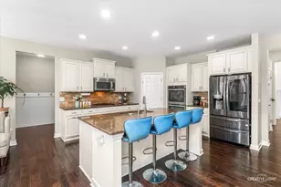 200 Redding Ct, Oswego, IL 60543 - Photo 7