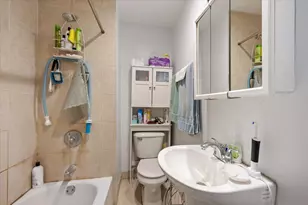 934 W 35th Pl, Chicago, IL 60609 - Photo 17