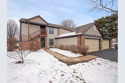 429 Sandhurst Circle #1, Glen Ellyn, IL 60137 - Photo 1