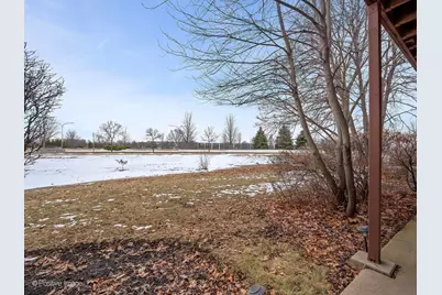 429 Sandhurst Circle #1, Glen Ellyn, IL 60137 - Photo 17