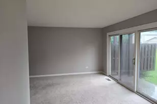 5850 Fresno Ct, Hanover Park, IL 60133 - Photo 5