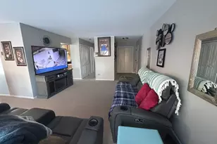 5850 Fresno Ct, Hanover Park, IL 60133 - Photo 3