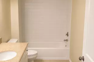 5850 Fresno Ct, Hanover Park, IL 60133 - Photo 11