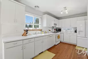 7 E Dahlia Ln, Round Lake Beach, IL 60073 - Photo 13