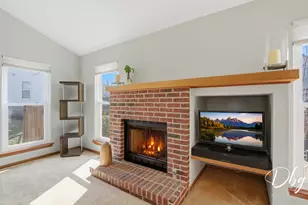 7 E Dahlia Ln, Round Lake Beach, IL 60073 - Photo 25