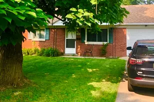 329 Robinson Dr, Morris, IL 60450 - Photo 1