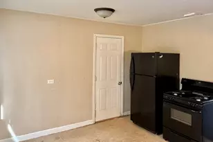 329 Robinson Dr, Morris, IL 60450 - Photo 3