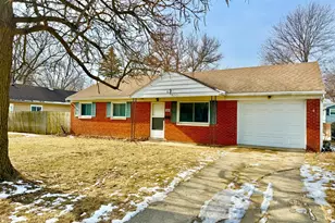 329 Robinson Dr, Morris, IL 60450 - Photo 1