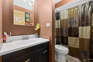 5323 N Delphia Ave, Chicago, IL 60656 - Photo 5