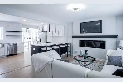 210 N Russel Street, Mount Prospect, IL 60056 - Photo 5