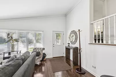 122 W Helen Road, Palatine, IL 60067 - Photo 5