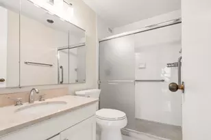 360 E Randolph St, Chicago, IL 60601 - Photo 13