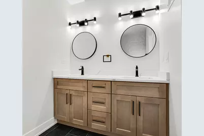 843 N Lorel Avenue, Chicago, IL 60651 - Photo 15