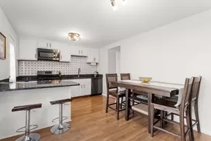 200 Linn Ct, North Aurora, IL 60542 - Photo 5