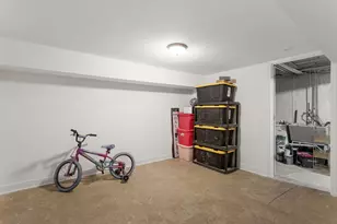 200 Linn Ct, North Aurora, IL 60542 - Photo 15