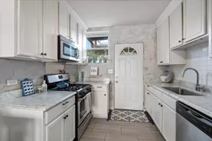 4896 N Ashland Ave, Chicago, IL 60640 - Photo 9