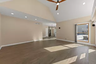 442 Mallard Point Dr, North Aurora, IL 60542 - Photo 13