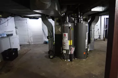 1305 Garrison Avenue, Rockford, IL 61103 - Photo 17