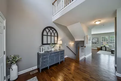 570 Amy Lane, Wheaton, IL 60187 - Photo 5