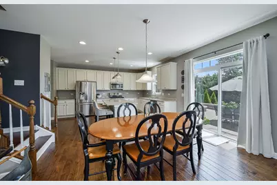 570 Amy Lane, Wheaton, IL 60187 - Photo 11