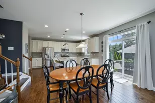 570 Amy Ln, Wheaton, IL 60187 - Photo 11