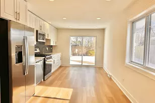 16465 Terry Ln, Oak Forest, IL 60452 - Photo 3