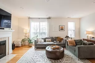 1110 W Wolfram St, Chicago, IL 60657 - Photo 3