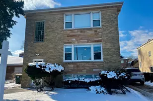 6522 N Spaulding Ave, Lincolnwood, IL 60712 - Photo 1