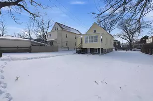 10451 S Hoxie Ave, Chicago, IL 60617 - Photo 3