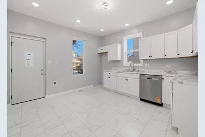 10451 S Hoxie Avenue, Chicago, IL 60617 - Photo 17