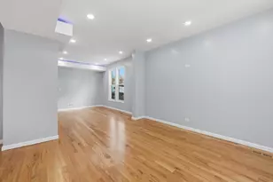 10451 S Hoxie Ave, Chicago, IL 60617 - Photo 9