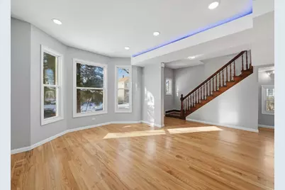 10451 S Hoxie Avenue, Chicago, IL 60617 - Photo 5