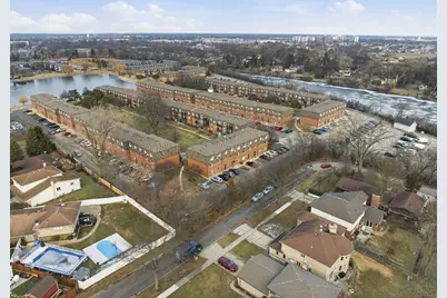 9350 Bay Colony Drive #3W, Des Plaines, IL 60016 - Photo 3