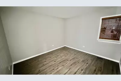 1926 Grove Avenue, Schaumburg, IL 60193 - Photo 17