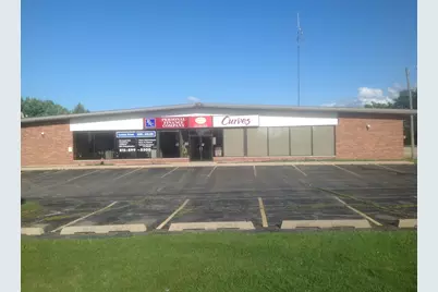 1628 Dekalb Avenue, Sycamore, IL 60178 - Photo 1