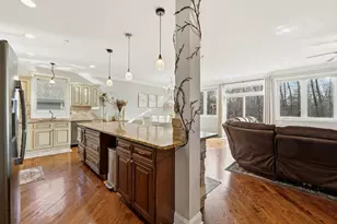 388 Preserve Ln, Wood Dale, IL 60191 - Photo 11