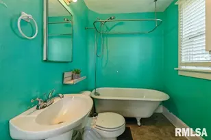 2308 18th Ave, Moline, IL 61265 - Photo 13