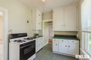 2308 18th Ave, Moline, IL 61265 - Photo 5