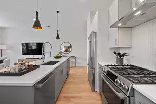 910 N Wood St, Chicago, IL 60622 - Photo 9