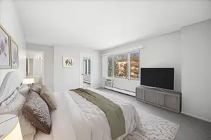 948 E Old Willow Rd, Prospect Heights, IL 60070 - Photo 11