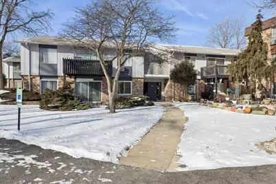 948 E Old Willow Road #204, Prospect Heights, IL 60070 - Photo 1