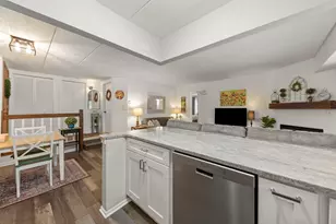 404 Melrose Ave, Glen Ellyn, IL 60137 - Photo 3