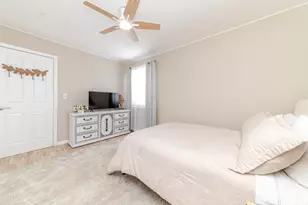 434 Gaylin Ct, Bensenville, IL 60106 - Photo 9