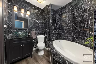 5938 Greenview Rd, Lisle, IL 60532 - Photo 17