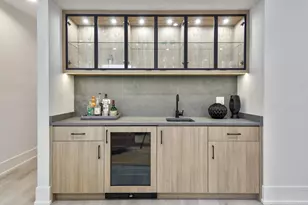 1907 W Wolfram St, Chicago, IL 60657 - Photo 31