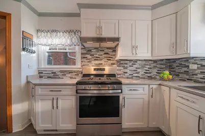 5250 S Nagle Avenue, Chicago, IL 60638 - Photo 3